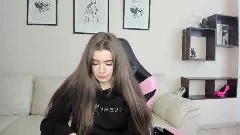 dazdrasmigdasue online show from 03.03.25