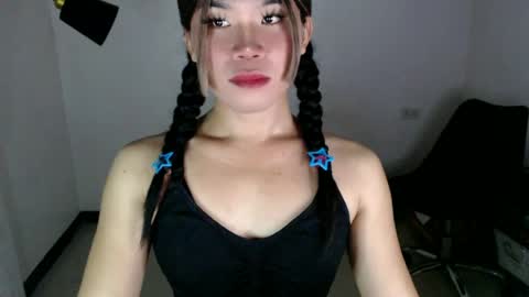 Snapshot of dazzzlingcarol chatting on 06.29.26 dazzzlingcarol online show from 06.29.26