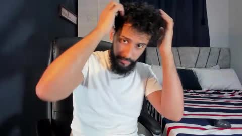 Snapshot of dcollins_ chatting on 10.02.25 dcollins_ online show from 10.02.25