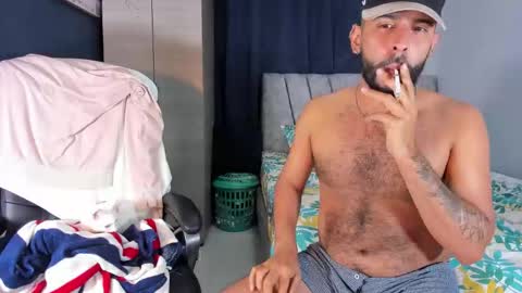 Snapshot of dcollins_ chatting on 10.11.25 dcollins_ online show from 10.11.25