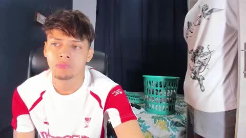 Snapshot of dcollins_ chatting on 10.16.25 dcollins_ online show from 10.16.25