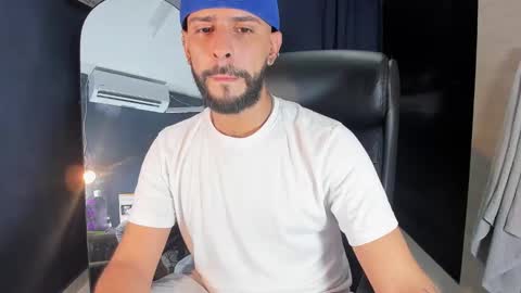 Snapshot of dcollins_ chatting on 10.16.25 dcollins_ online show from 10.16.25