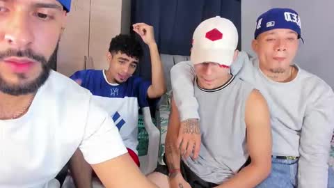 Snapshot of dcollins_ chatting on 10.19.25 dcollins_ online show from 10.19.25