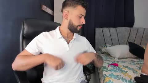 Snapshot of dcollins_ chatting on 10.20.25 dcollins_ online show from 10.20.25