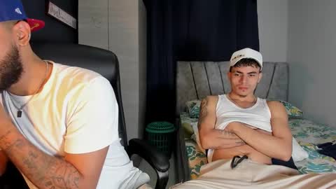 Snapshot of dcollins_ chatting on 10.23.25 dcollins_ online show from 10.23.25