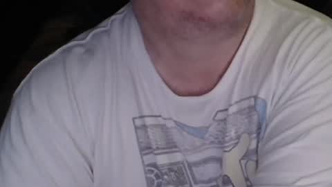 Snapshot of ddc444 chatting on 10.05.25 DC online show from 10.05.25