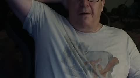 Snapshot of ddc444 chatting on 11.11.25 DC online show from 11.11.25