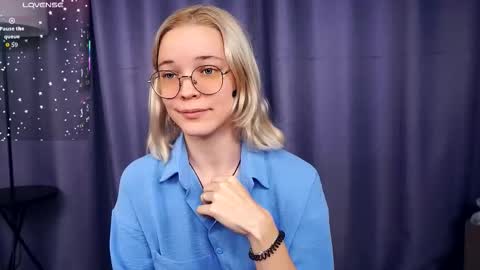 Charlie 18yo online show from 10.21.25