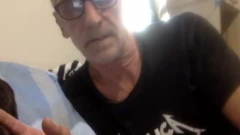 Snapshot of deanofflove221000 chatting on 11.08.25 deanofflove221000 online show from 11.08.25