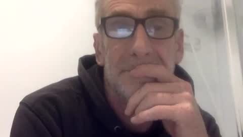 Snapshot of deanofflove221000 chatting on 11.09.25 deanofflove221000 online show from 11.09.25