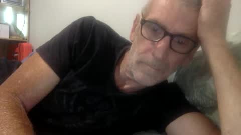 Snapshot of deanofflove221000 chatting on 12.05.25 deanofflove221000 online show from 12.05.25