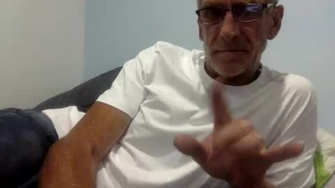 Snapshot of deanofflove221000 chatting on 02.08.26 deanofflove221000 online show from 02.08.26