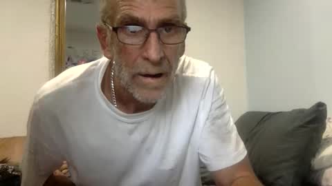 Snapshot of deanofflove221000 chatting on 02.09.26 deanofflove221000 online show from 02.09.26