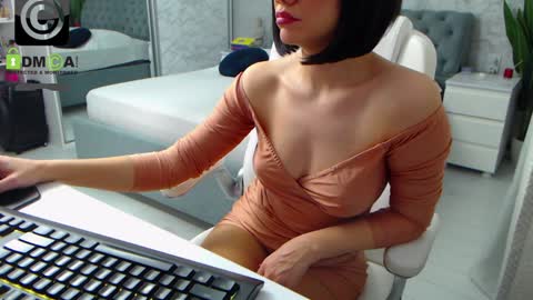 Snapshot of dear_ellisse chatting on 12.05.24 Elly online show from 12.05.24
