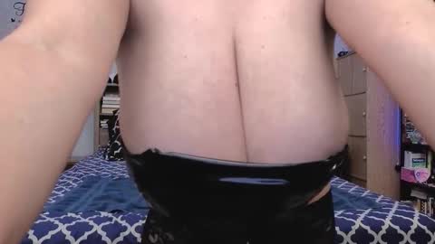 Rayna online show from 11.26.25