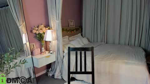 Emily GMT2 Mon 10 AM - 4 PM Wed 10 AM - 4 PM Thu 10 AM - 4 PM Fri 10 AM - 4 PM Sat 10 AM - 4 PM online show from 02.13.26