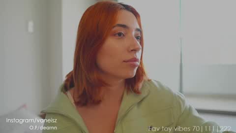 Snapshot of dearnina chatting on 01.11.25 NINA 30OFF online show from 01.11.25