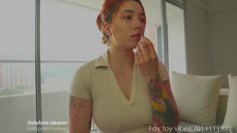 Snapshot of dearnina chatting on 02.21.25 NINA 30OFF online show from 02.21.25