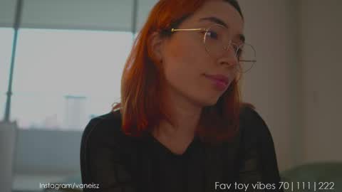 Snapshot of dearnina chatting on 03.12.25 NINA 30OFF online show from 03.12.25