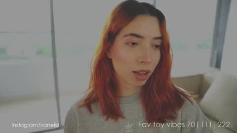 Snapshot of dearnina chatting on 10.06.25 NINA 30OFF online show from 10.06.25