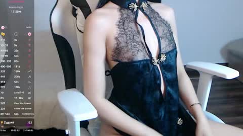 Snapshot of dearwy_ chatting on 05.20.26 dearwy_ online show from 05.20.26