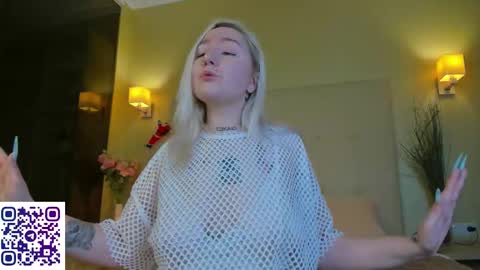 Debbie Mon Tue Fri Sun Sat GMT 3 1000am - 0400pm  online show from 01.07.26