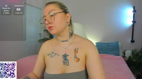 Snapshot of debbie_taylor chatting on 05.02.26 Debbie Mon Tue Fri Sun Sat GMT 3 1000am - 0400pm online show from 05.02.26