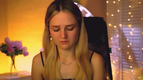 Debora online show from 10.13.25