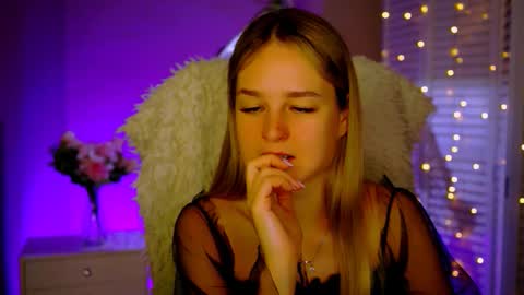 Debora online show from 11.28.25