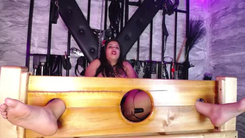 Snapshot of deborass_bdsm chatting on 12.17.24 DEBORA online show from 12.17.24