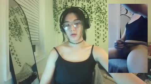 deciduousdoll online show from 09.28.25
