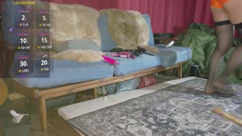 Snapshot of deebee4649 chatting on 09.27.25 DBJapanese Couple online show from 09.27.25