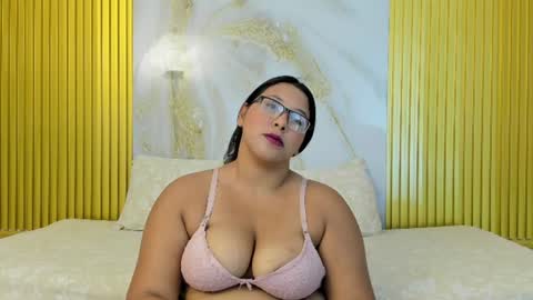 Snapshot of deepandcurvy chatting on 07.02.26 deepandcurvy online show from 07.02.26