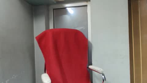 Snapshot of deepintoyourmind chatting on 10.01.25 hi guys i m a cute milf i m here for good time and nice people pls be respectfool and enjoy me online show from 10.01.25