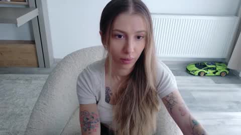 Snapshot of deidi_sweet chatting on 02.15.26 Di online show from 02.15.26