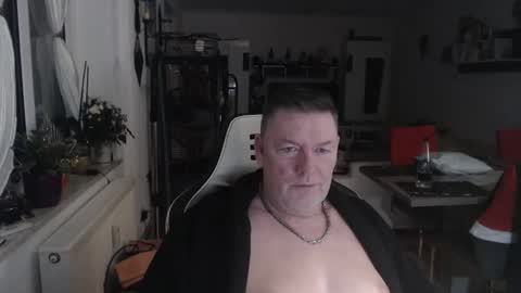 Snapshot of deinprinz2312 chatting on 01.02.25 deinprinz2312 online show from 01.02.25