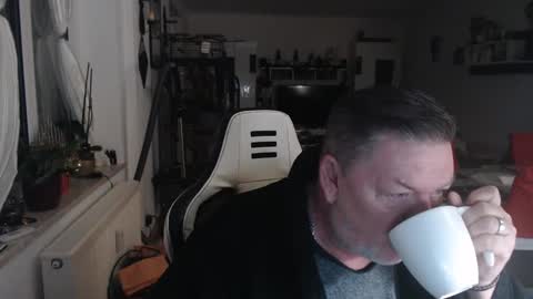 Snapshot of deinprinz2312 chatting on 01.07.25 deinprinz2312 online show from 01.07.25