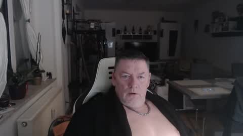 Snapshot of deinprinz2312 chatting on 01.15.25 deinprinz2312 online show from 01.15.25