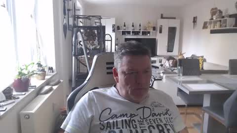 Snapshot of deinprinz2312 chatting on 01.22.25 deinprinz2312 online show from 01.22.25