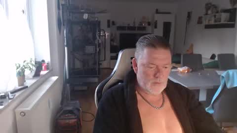 Snapshot of deinprinz2312 chatting on 09.17.25 deinprinz2312 online show from 09.17.25