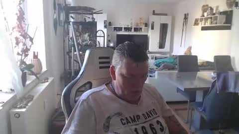 Snapshot of deinprinz2312 chatting on 10.13.25 deinprinz2312 online show from 10.13.25