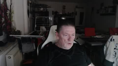 Snapshot of deinprinz2312 chatting on 01.12.26 deinprinz2312 online show from 01.12.26