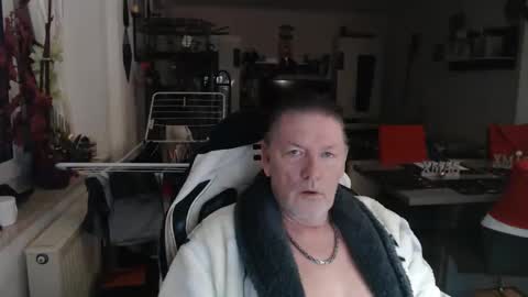 Snapshot of deinprinz2312 chatting on 01.13.26 deinprinz2312 online show from 01.13.26