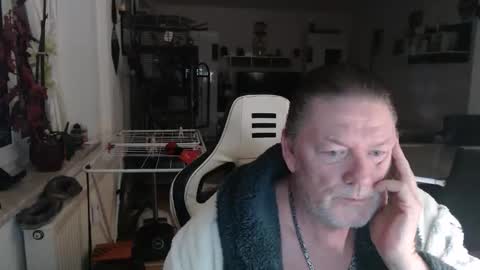 Snapshot of deinprinz2312 chatting on 01.17.26 deinprinz2312 online show from 01.17.26