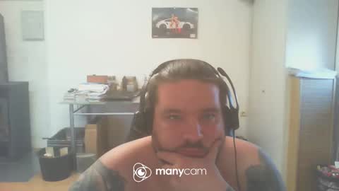 Snapshot of deinspielzeug87 chatting on 01.26.25 deinspielzeug87 online show from 01.26.25