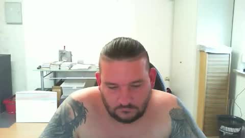 Snapshot of deinspielzeug87 chatting on 11.06.25 deinspielzeug87 online show from 11.06.25