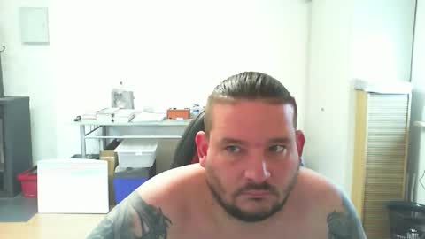 Snapshot of deinspielzeug87 chatting on 11.14.25 deinspielzeug87 online show from 11.14.25