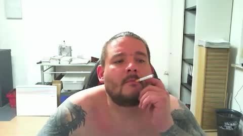 Snapshot of deinspielzeug87 chatting on 11.30.25 deinspielzeug87 online show from 11.30.25