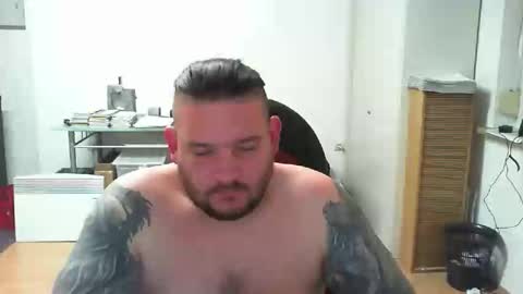 Snapshot of deinspielzeug87 chatting on 12.18.25 deinspielzeug87 online show from 12.18.25