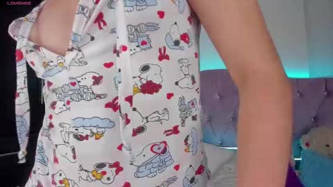 Snapshot of deisy_smith_ chatting on 03.05.25 Deisy online show from 03.05.25